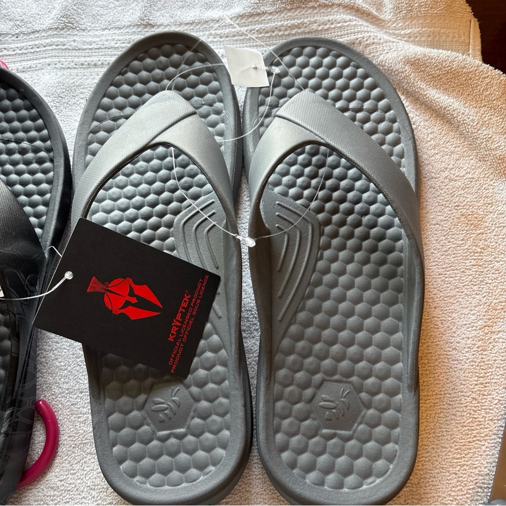 Gray Kattoz Men's Flip-Flops